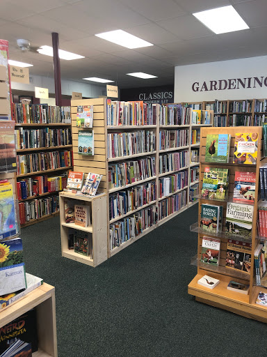 Used Book Store «Book-A-Holic Inc», reviews and photos, 924 S Oliver St, Wichita, KS 67218, USA