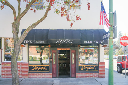 Stogies Cigar Lounge, 230 W Pine St, Lodi, CA 95240, USA, 