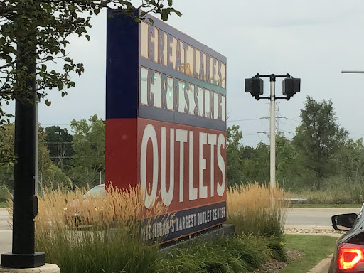 Watch Store «Shinola Outlet Great Lakes Crossing», reviews and photos, 4764 Baldwin Rd #129, Auburn Hills, MI 48326, USA