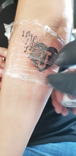 Tattoo Shop «Art & Soul Tattoo Co. Los Angeles», reviews and photos, 2600 Robertson Blvd, Los Angeles, CA 90034, USA