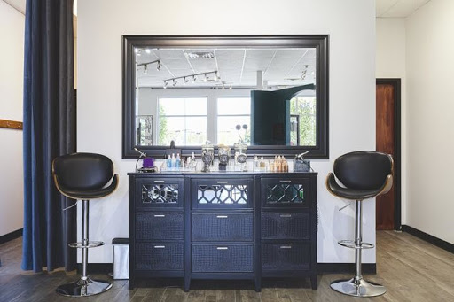 Hair Salon «ERICA DAVIS SALON & SPA», reviews and photos, 20270 South La Grange Road, Frankfort, IL 60423, USA