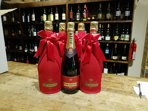 Liquor Store «1001 Wine & Spirits», reviews and photos, 1001 Ross Ave Suite 100, Dallas, TX 75202, USA