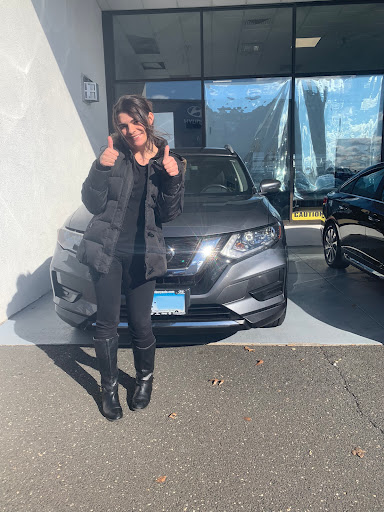 Hyundai Dealer «Danbury Hyundai», reviews and photos, 102 Federal Rd, Danbury, CT 06810, USA