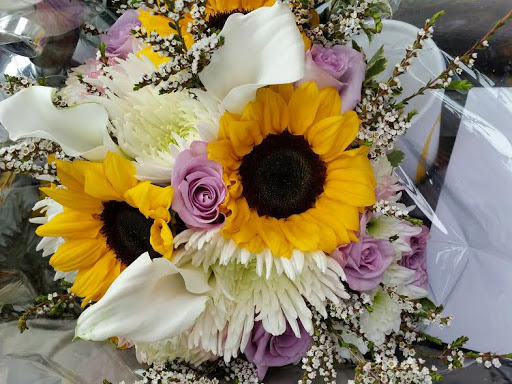 Florist «Annie Occasion for Any Occasion», reviews and photos, 148 S Bloomingdale Rd #110, Bloomingdale, IL 60108, USA