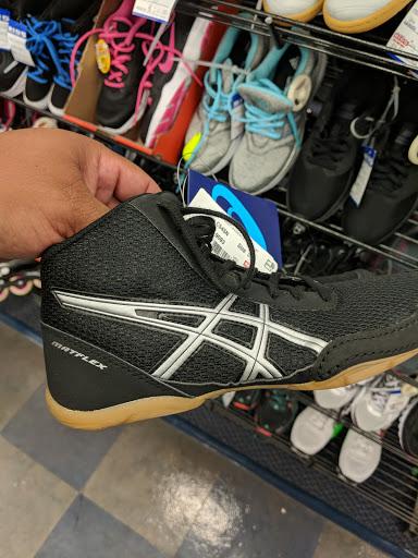 Sporting Goods Store «Big 5 Sporting Goods», reviews and photos, 829 N Oak Park Blvd, Pismo Beach, CA 93449, USA