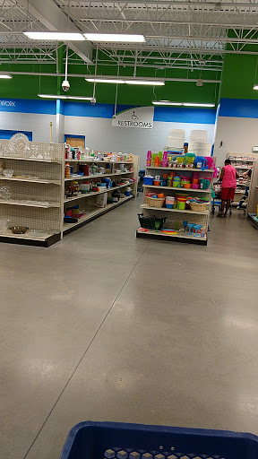 Thrift Store «Goodwill Manasota», reviews and photos, 2715 51st Ave E, Bradenton, FL 34203, USA