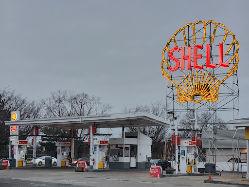 Magazine Shell Automotive Car Care Center