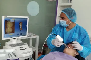 Centro de Endodoncias y Emergencias Dentales C.E.E.D image