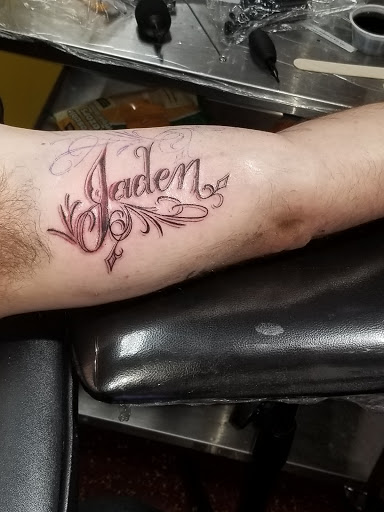 Tattoo Shop «Twisted Graphics Studio», reviews and photos, 4971 N High St, Columbus, OH 43214, USA