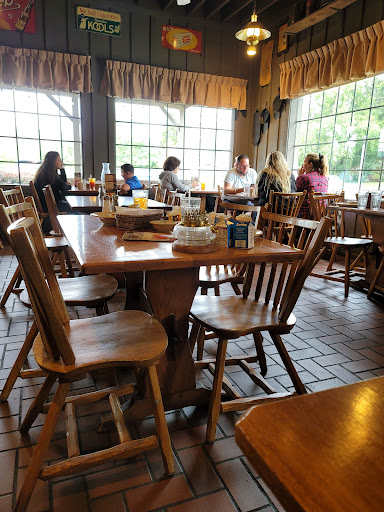 American Restaurant «Cracker Barrel Old Country Store», reviews and photos, 716 N Campbell Station Rd, Farragut, TN 37934, USA