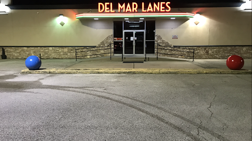 Sports Complex «Del Mar Lanes», reviews and photos, 3020 Mangum Rd, Houston, TX 77092, USA