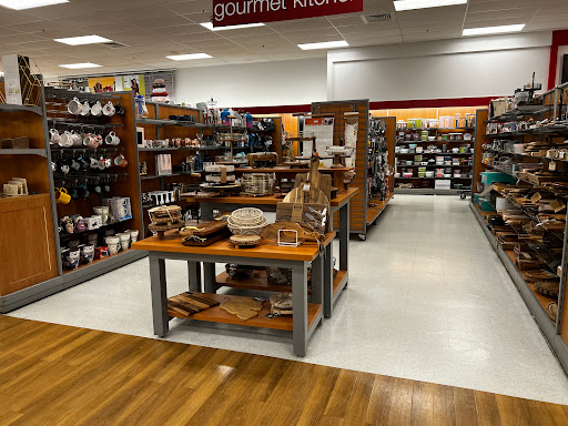 Department Store «T.J. Maxx», reviews and photos, 875 Queen St, Southington, CT 06489, USA