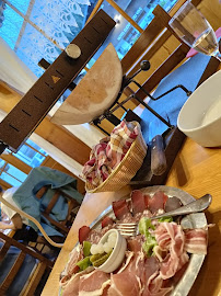 Raclette du Restaurant La Ripaille à Châtel - n°2