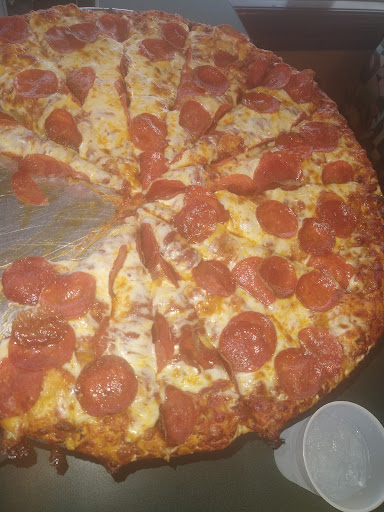 Round Table Pizza image