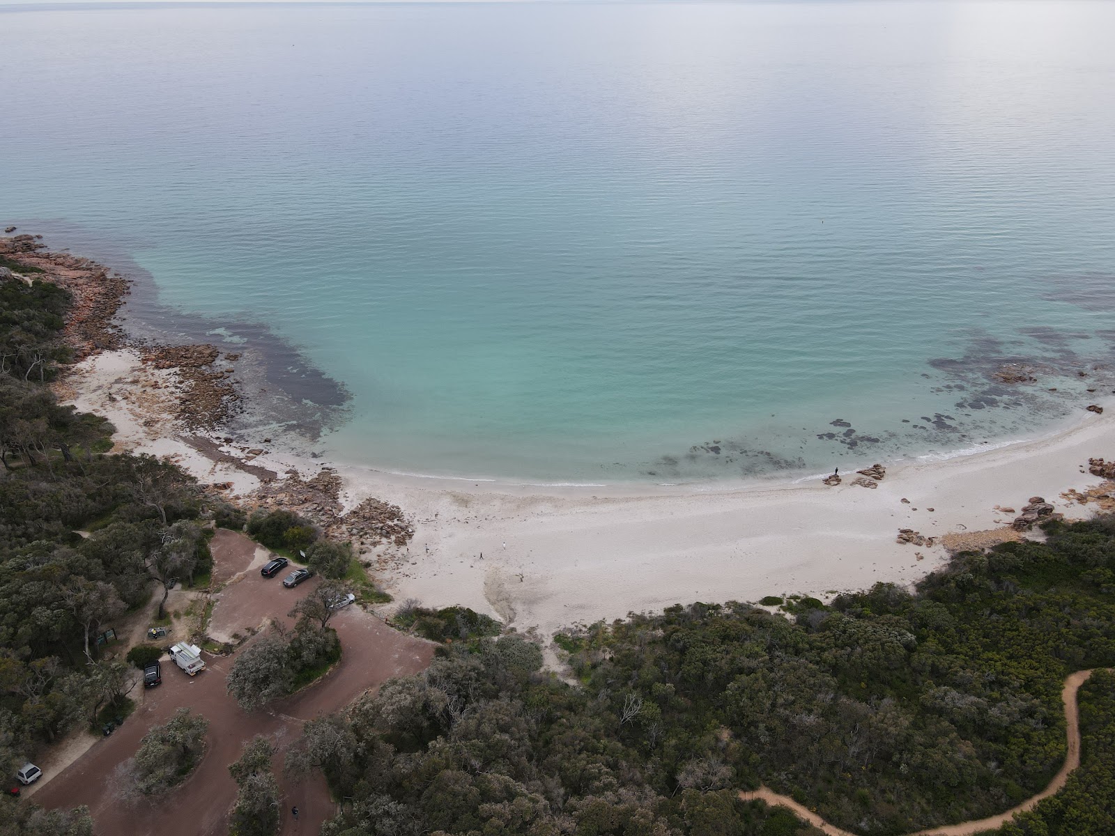 Foto av Castle Rock Beach med turkos rent vatten yta