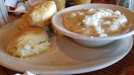 American Restaurant «Cracker Barrel Old Country Store», reviews and photos, 1313 Hilliard Rome Rd E, Columbus, OH 43228, USA