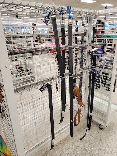 Clothing Store «Ross Dress for Less», reviews and photos, 2000 El Cerrito Plaza, El Cerrito, CA 94530, USA