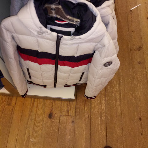 Shopping Mall «Liberty Village Outlet Marketplace», reviews and photos, 1 Church St, Flemington, NJ 08822, USA