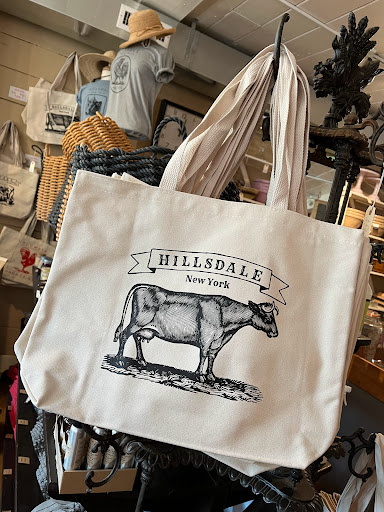 Hillsdale General Store, 2642 NY-23, Hillsdale, NY 12529, USA, 