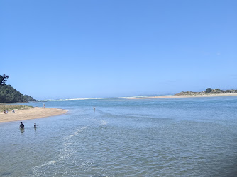 Kauakarangi Bay