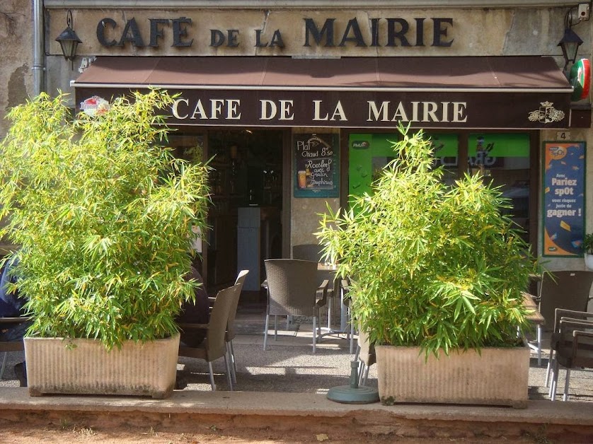 Cafe Restaurant de la MAIRIE à Lentilly