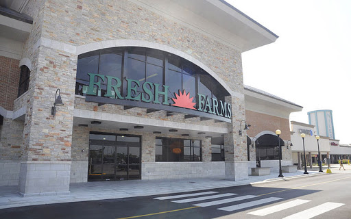 Grocery Store «Fresh Farms», reviews and photos, 8203 W Golf Rd, Niles, IL 60714, USA