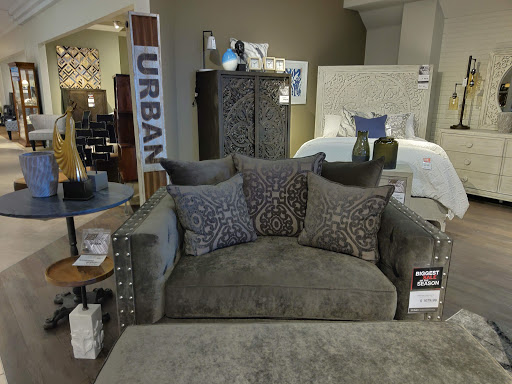 Furniture Store «Art Van Furniture - Royal Oak», reviews and photos, 32301 Woodward Ave, Royal Oak, MI 48073, USA