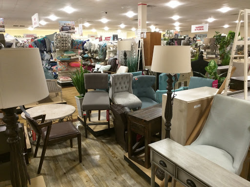 Department Store «HomeGoods», reviews and photos, 1444 E Golf Rd, Schaumburg, IL 60173, USA