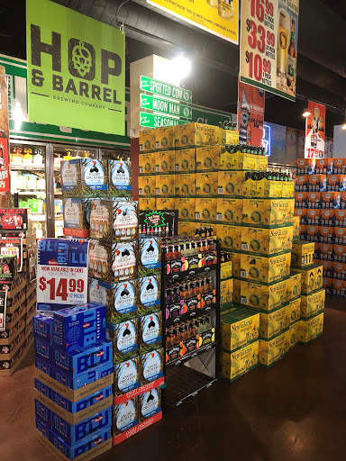 Liquor Store «Hudson Liquor», reviews and photos, 131 Carmichael Rd #102, Hudson, WI 54016, USA