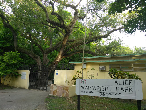 Park «Alice Wainwright Park», reviews and photos, 2845 Brickell Ave, Miami, FL 33129, USA