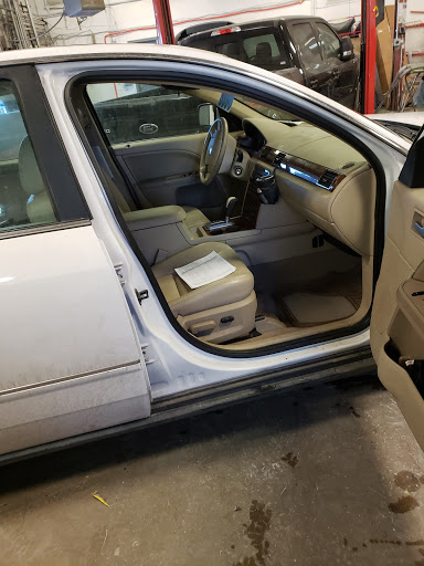 Auto Body Shop «ABRA Auto Body & Glass», reviews and photos, 10501 W 48th Ave, Wheat Ridge, CO 80033, USA