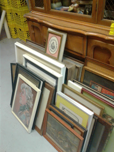 Antique Store «The Antique & Thrift Shop», reviews and photos, 100 Sunrise Hwy, Valley Stream, NY 11581, USA