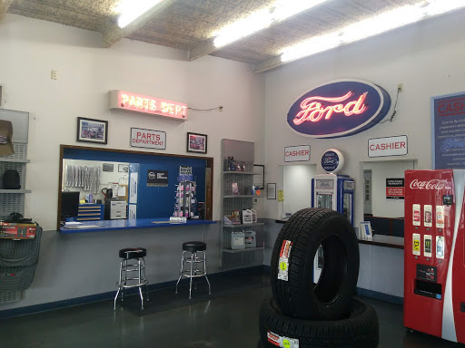 Auto Body Shop «Quick Lane at Chuck Colvin Ford», reviews and photos, 1925 OR-99W, McMinnville, OR 97128, USA