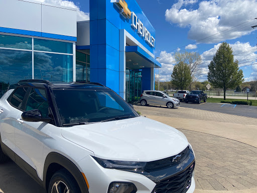 Car Dealer «Vic Canever Chevrolet», reviews and photos, 3000 Owen Rd, Fenton, MI 48430, USA