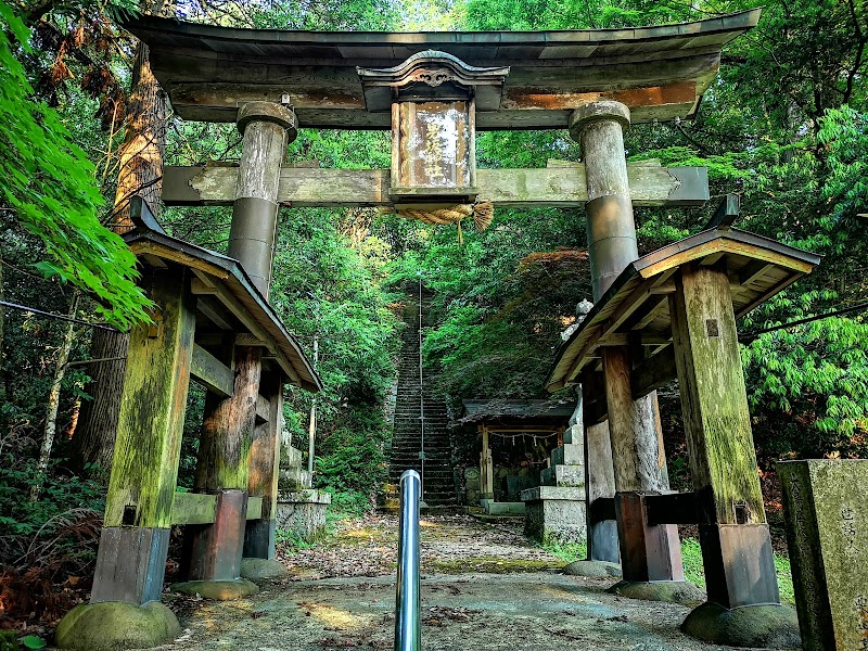男坂神社