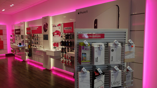 Cell Phone Store «T-Mobile», reviews and photos, 3555 Bridgeport Way W, University Place, WA 98466, USA