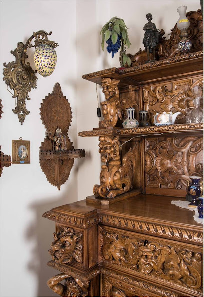Antique Khana