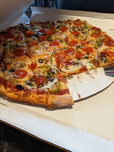 #3 best pizza place in Valparaiso - Amici Grill and Pizzeria