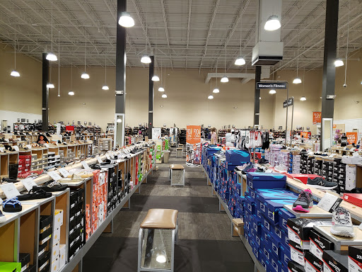 Shoe Store «DSW Designer Shoe Warehouse», reviews and photos, 1300 Huguenot Rd, Midlothian, VA 23113, USA