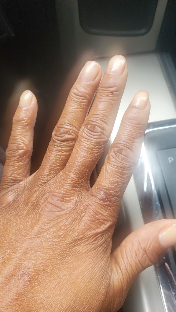 LV1 Nails & Spa 20745