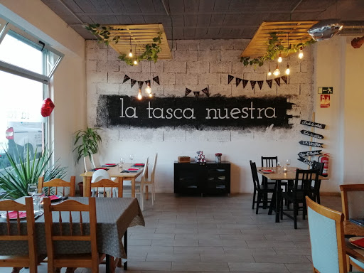 Restaurante la tasca nuestra - C. Rosalía de Castro, 23, 38611 San Isidro, Santa Cruz de Tenerife, España