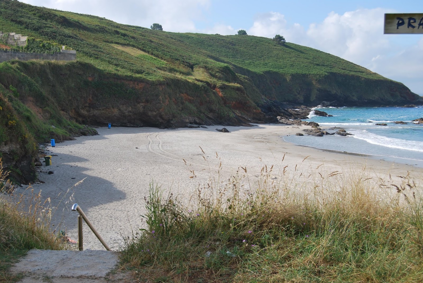 Photo de Bascuas beach zone des équipements