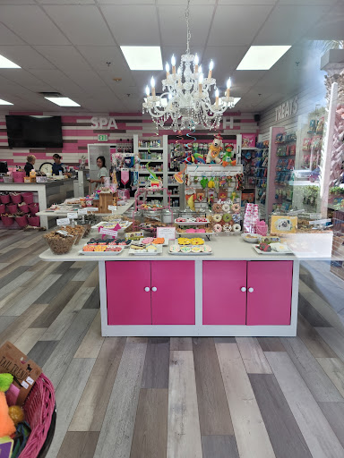Pet Store «Woof Gang Bakery & Grooming Windermere», reviews and photos, 13524 Summerport Village Pkwy, Windermere, FL 34786, USA