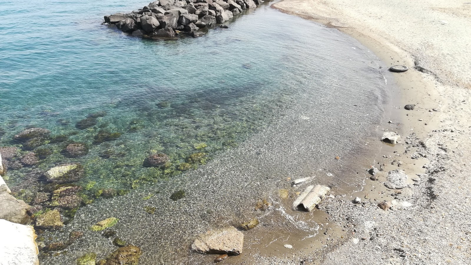 Foto van Spiaggia della Marina en de nederzetting