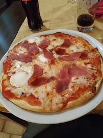 Pizza du Restaurant italien Trattoria La Tavola Di Mamma généreusement italien à Brive-la-Gaillarde - n°8