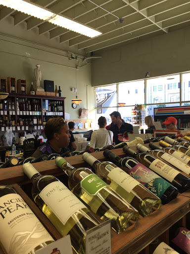 Liquor Store «The Jug Shop», reviews and photos, 1590 Pacific Ave, San Francisco, CA 94109, USA