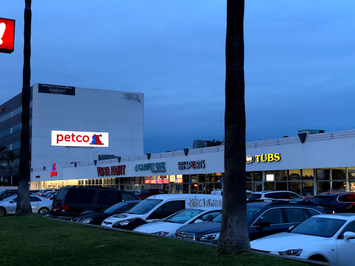 Pet Supply Store «Petco Animal Supplies», reviews and photos, 5850 Sepulveda Blvd, Van Nuys, CA 91411, USA