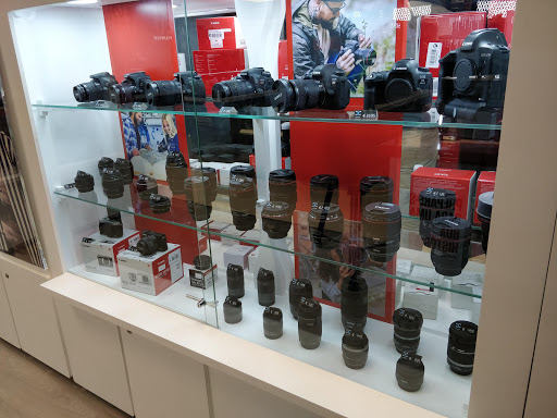 Camera shops in Lisbon