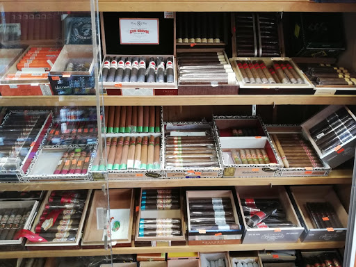 Tobacco Shop «Smoke 4 Less», reviews and photos, 909 S Central Ave, Compton, CA 90220, USA
