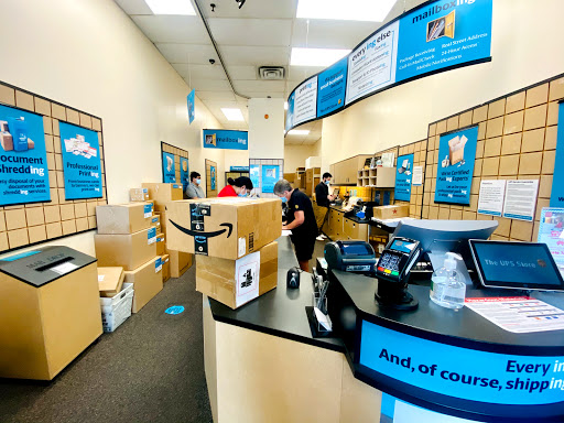 Shipping and Mailing Service «The UPS Store», reviews and photos, 2417 Jericho Turnpike, Garden City Park, NY 11040, USA